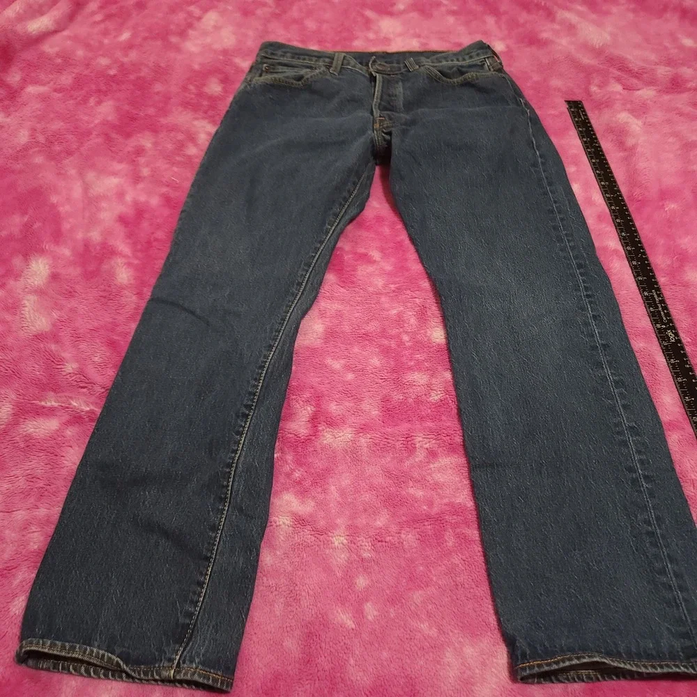 Levi's 501 Jeans Men's 31x30 Mid Rise Button Fly Straight Blue Denim Classic‎